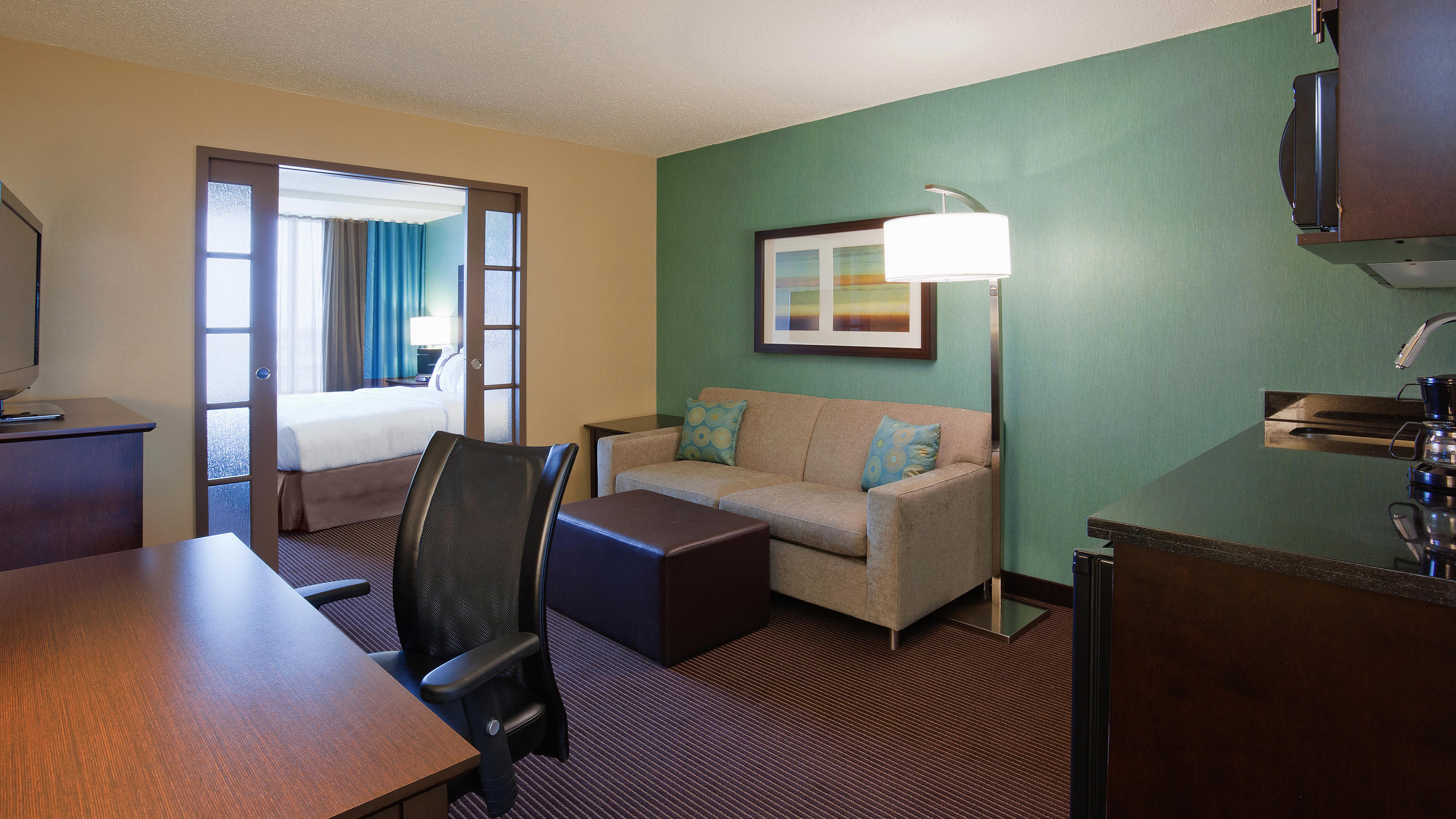 Doubletree By Hilton Pointe Claire Montreal Airport West Hotel Екстериор снимка